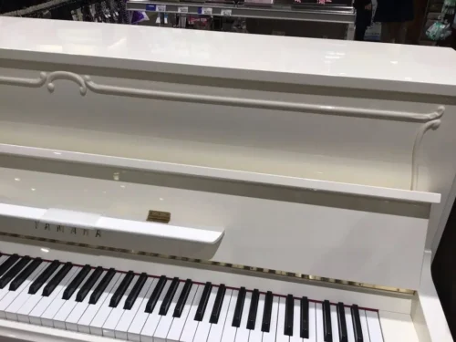 Đàn Piano Yamaha W116HC