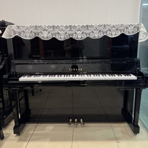 Đàn Piano Yamaha YU5