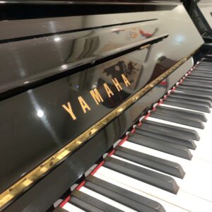 yamaha U30BL