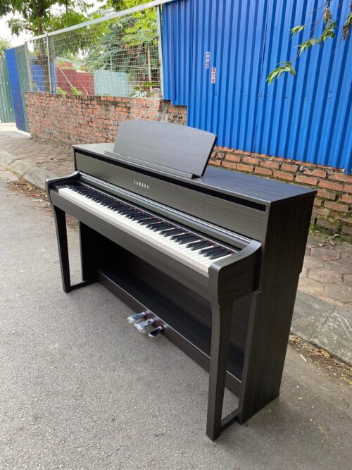 Piano Yamaha CLP675
