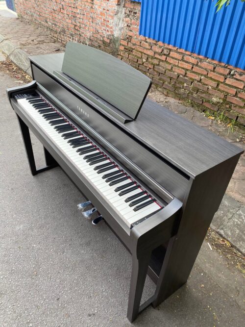 Piano Yamaha CLP675